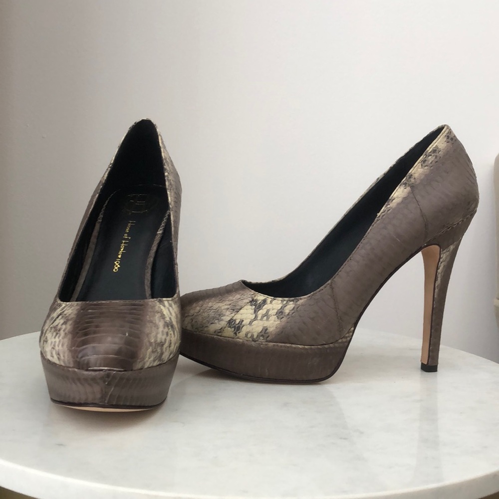 House of Harlow Pumps
